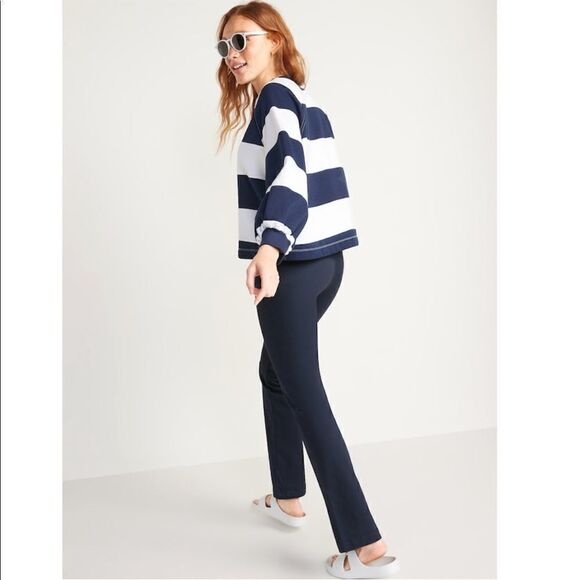 Old Navy Mid-Rise Bootcut Khakis Pants Size 0 - Picture 2 of 11